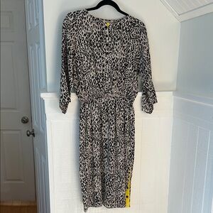 TUCKER Animal Print 3/4 Sleeve Dress 100% Silk, size Women’s medium